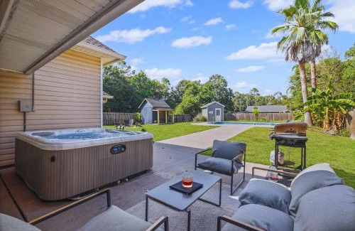Ocean Springs House | Endless Summer Retreat with Private Pool near Beach
