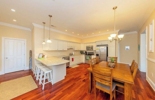 Geneva-on-the-Lake Condo | Endless Summer - Sleeps 6 Condo