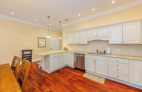 Geneva-on-the-Lake Condo | Endless Summer - Sleeps 6 Condo