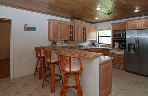 Englewood House | Englewood Old Florida 2 Bedroom Cottage with Pool 2 miles to Gulf Beaches!