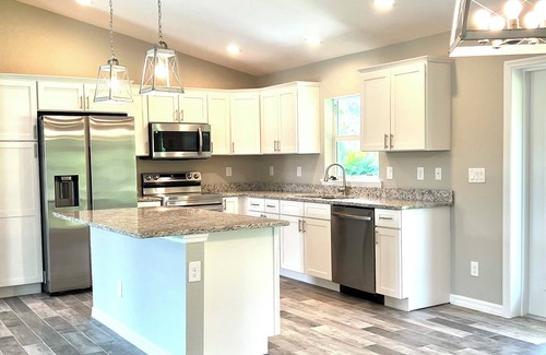 Englewood East Villa | Englewood Vacation Villa 7 miles away from beautiful beach