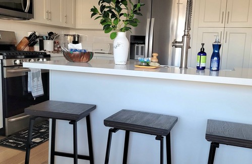 Silver Strand House | Enjoy a 3-bedroom 2 bath vacation home steps to Silver Strand Beach