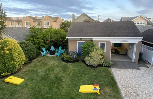 Point Pleasant Beach House | Enjoy a 4 minute walk to beach & boardwalk! AUG - 8 Adult Badges