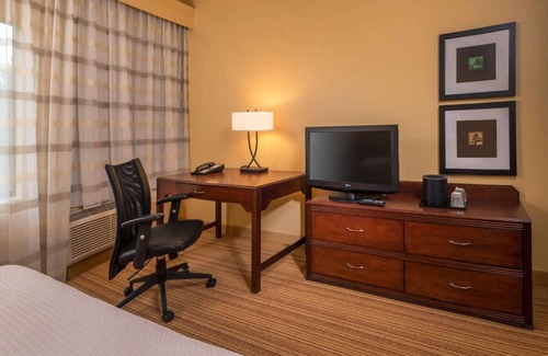 Durham Hotel | Enjoy a Hassle-Free and Suiting Stay! Free Parking, Onsite Pool, Pets Allowed