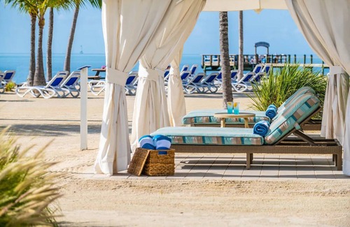 Islamorada House | Enjoy a Hassle-free Stay! Unit w/Full Kitchen, Beachfront, Outdoor Pool