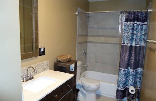 East Side Apartment | Enjoy a lively urban neighborhood while staying in the heart of in-town Atlanta