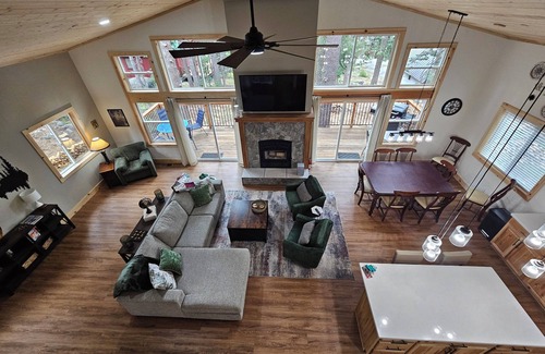 Pla-Vada Woodlands House | Enjoy a spacious quiet retreat at our newly built beautiful home.