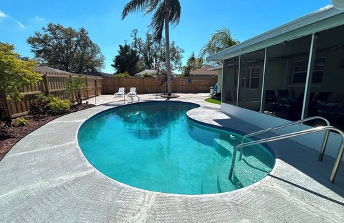 Pine Lakes House | Enjoy a vacation at The Turtle Nest! Private heated pool! Large dogs welcome!