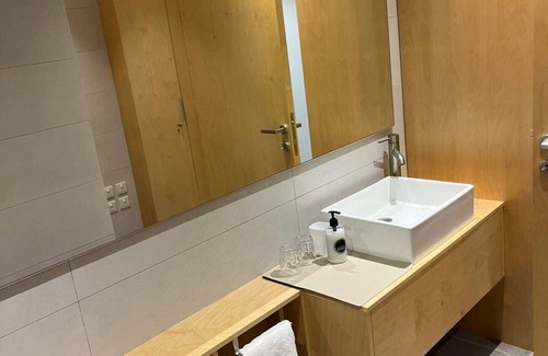 Qawra Apartment | Enjoy a wonderful experience at this centrally-located place