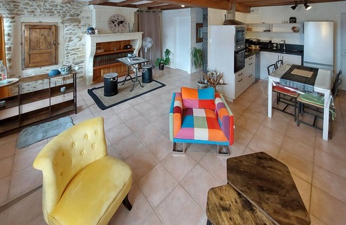 Taillant House | Enjoy a wonderful vacation in this beautiful vacation home.