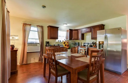 Wyldwood Cottage | Enjoy Austin and bring your pets! Relax and unwind after the Austin good times