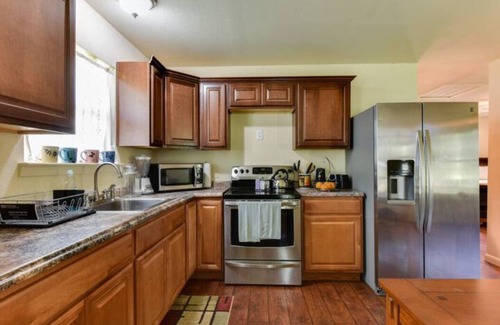 Wyldwood Cottage | Enjoy Austin and bring your pets! Relax and unwind after the Austin good times