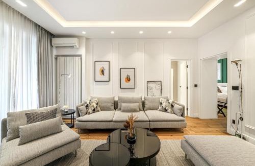 Vracar Apartment | Enjoy B-52 Crown