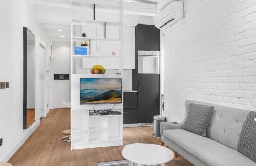 Vracar Apartment | Enjoy B-52 Studio