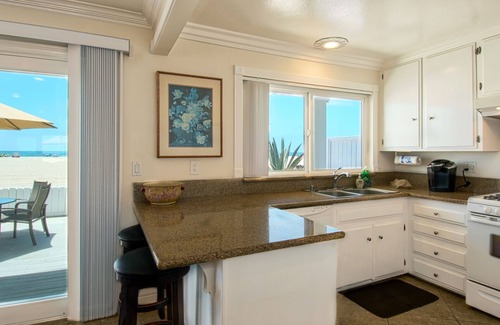 Santa Ana Heights Condo | Enjoy breathtaking coastal views from this beautiful lower oceanfront unit!