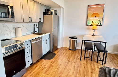 Makaha Condo | Enjoy Breathtaking Views of the Ocean and Gorgeous Mountains! Newly Renovated!