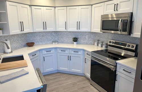 Tropical Cove Condo | Enjoy Country Club Living, Near Beaches, Extended Stays Available