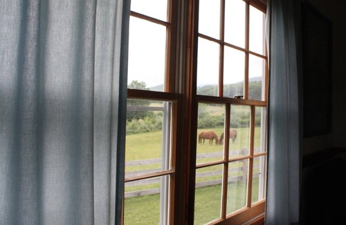 Warm Springs Cabin | Enjoy country life on a beautiful mountain horse farm setting