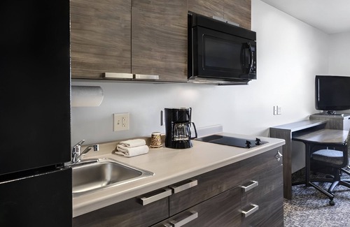 Dahlgren Hotel | Enjoy Easy Meal Prep in Room w/Kitchen and Outdoor Grilling Pavilion - 4 Units!