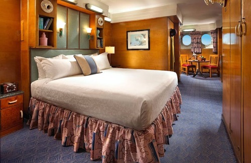 Harbor Hotel | Enjoy Historical Elegance in Art Deco Suite with Scenic Views
