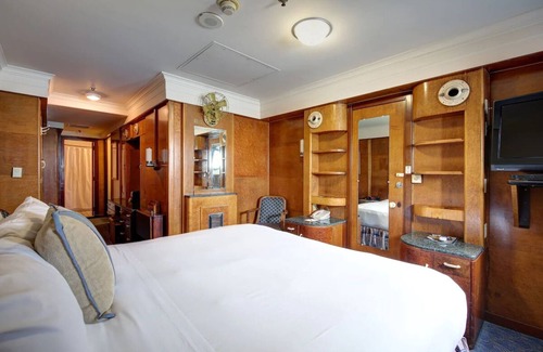 Harbor Hotel | Enjoy Historical Elegance in Art Deco Suite with Scenic Views