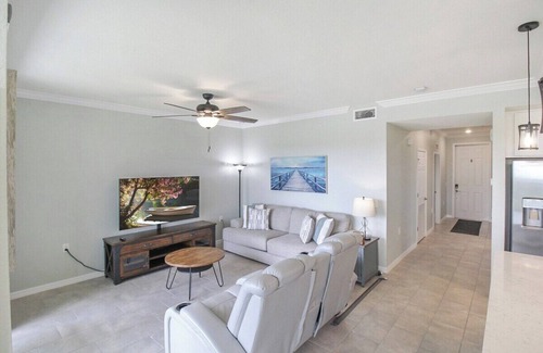 Lakewood Ranch Condo | Enjoy lake and golf views from this Lakewood National condo - Sunsational