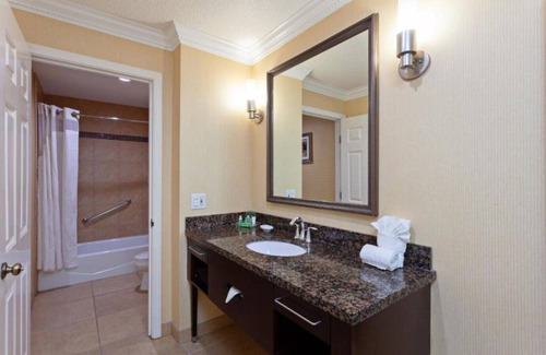 Shoreview House | Enjoy modern amenities at our room located near the CalTrain