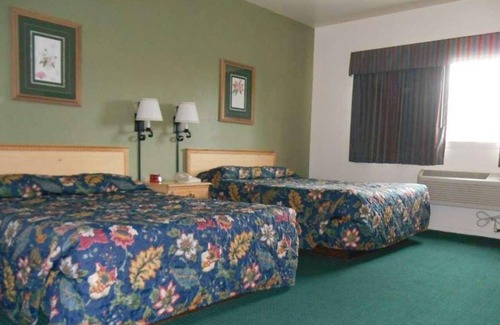 Enumclaw House | Enjoy The Great Outdoors at GuestHouse Enumclaw! Pet-friendly, Free Parking