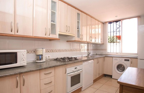 La Parata House | Enjoy the sea view and private swimming pool in your Andalusian vacation home.