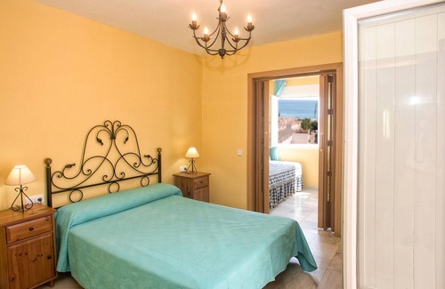 La Parata House | Enjoy the sea view and private swimming pool in your Andalusian vacation home.