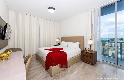 Hollywood Resort | Enjoy the Sunsets 1BR APT / with direct ocean view