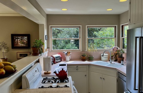 Northeast Carmel House | Enjoy this artist's cottage with a large garden in Carmel-by-the-Sea.