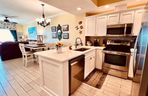 Gulf Shores Condo | Enjoy this Beachfront Condo with Amazing Views!