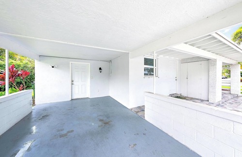 Palm Beach - West Palm Beach House | Enjoy this Bliss Bungalow home 10 mins away to the beautiful beach