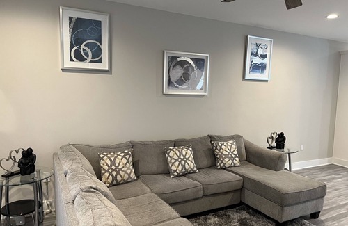 Charlotte House | Enjoy this new home in the university area located 10 min from Northlake mall.