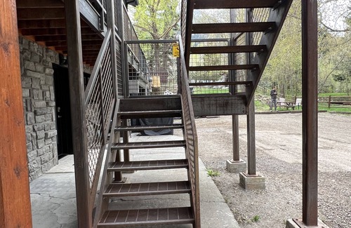 Ouray Condo | Enjoy this Private & Centrally Located 2 bed/2 bath Loft