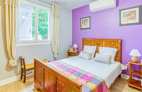 Souillac House | Enjoy your vacation in the beautiful nature of Souillac and this authentic cottage with swimming poo