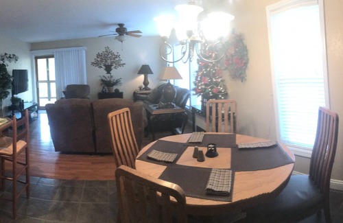 Fleetwood House | EnjoyThis Home in the Mountains ,5 min walk to the River ,Boone ,West Jefferso