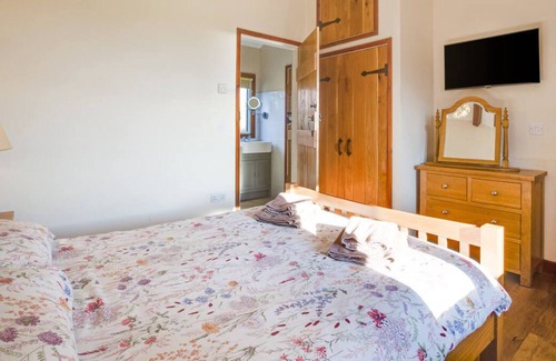 Talybont Ski Chalet | Enlli Lodge in the beautiful Barmouth