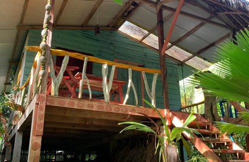 Little Corn Island House | ENSUEÑOS miskita house