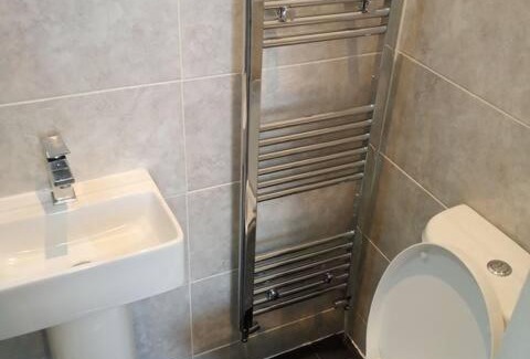 Burnley House | Ensuite Double-bed (E4) close to Burnley city ctr.