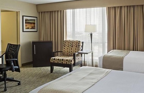Miami Springs Hotel | Ensuring a Very Comfortable & Memorable Stay! Onsite Pool, Near Marlins Park