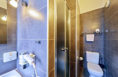 Contades Hotel | Ensuring a Very Comfortable Stay, Near Place du Marché Gayot! Pet-friendly!