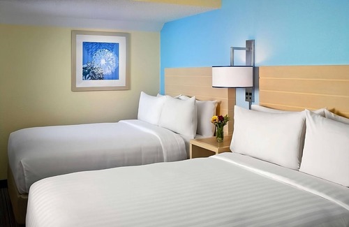 Newark Resort | Ensuring a Very Comfortable & Memorable Stay! Pets are Allowed, w/Breakfast