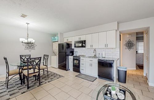 Table Rock Apartment | Entertainer's Landing, Unit 3