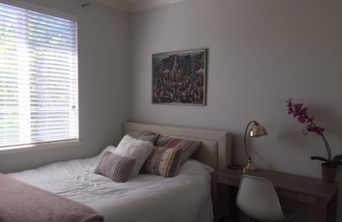 Ryland House | ENTIRE 1700, 3 bed/2.5 bath townhouse w/ park & pool and .5m from downtown SJ