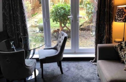 Nantwich Apartment | Entire 2 Bedroom Apartment