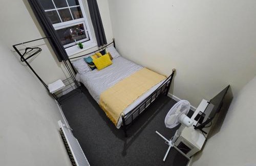 Riverside Apartment | Entire 2 Bedroom Apartment City Centre & Stadium