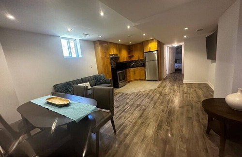Richmond Hill Apartment | Entire 2 Bedrooms apartment Richmondhill