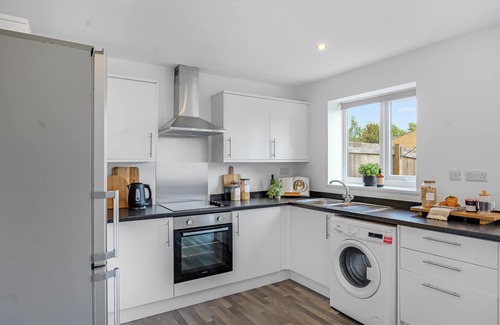 St Helens House | Entire 3Bdr House at St Helens Near Haydock Park Racecourse, Free Parking